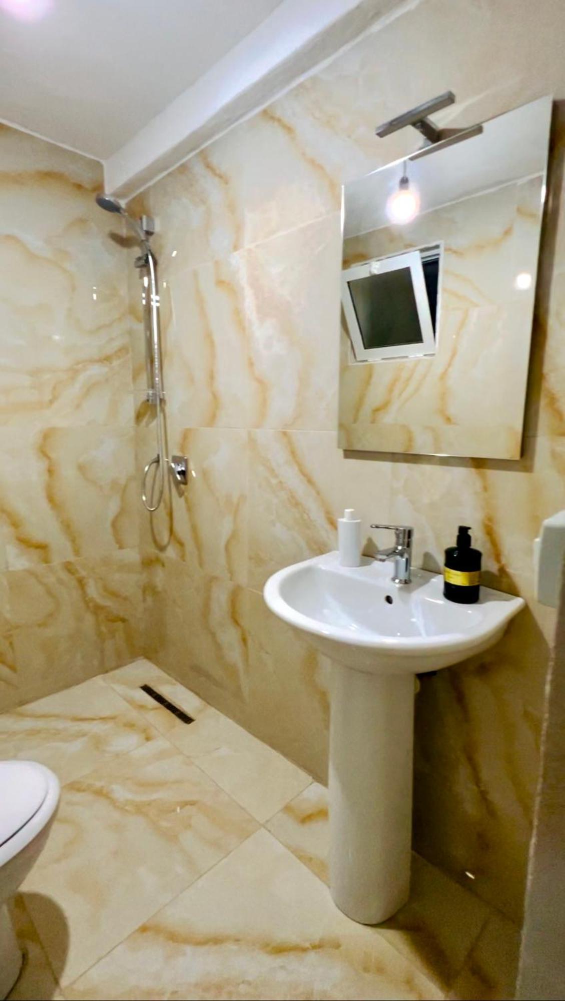Guesthouse Zgiboza Moll' e Shoshit Eksteriør billede